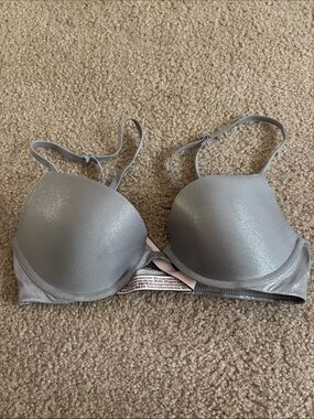 Victoria Secret Sparkle Light Gray Padded plunge bra size 32C